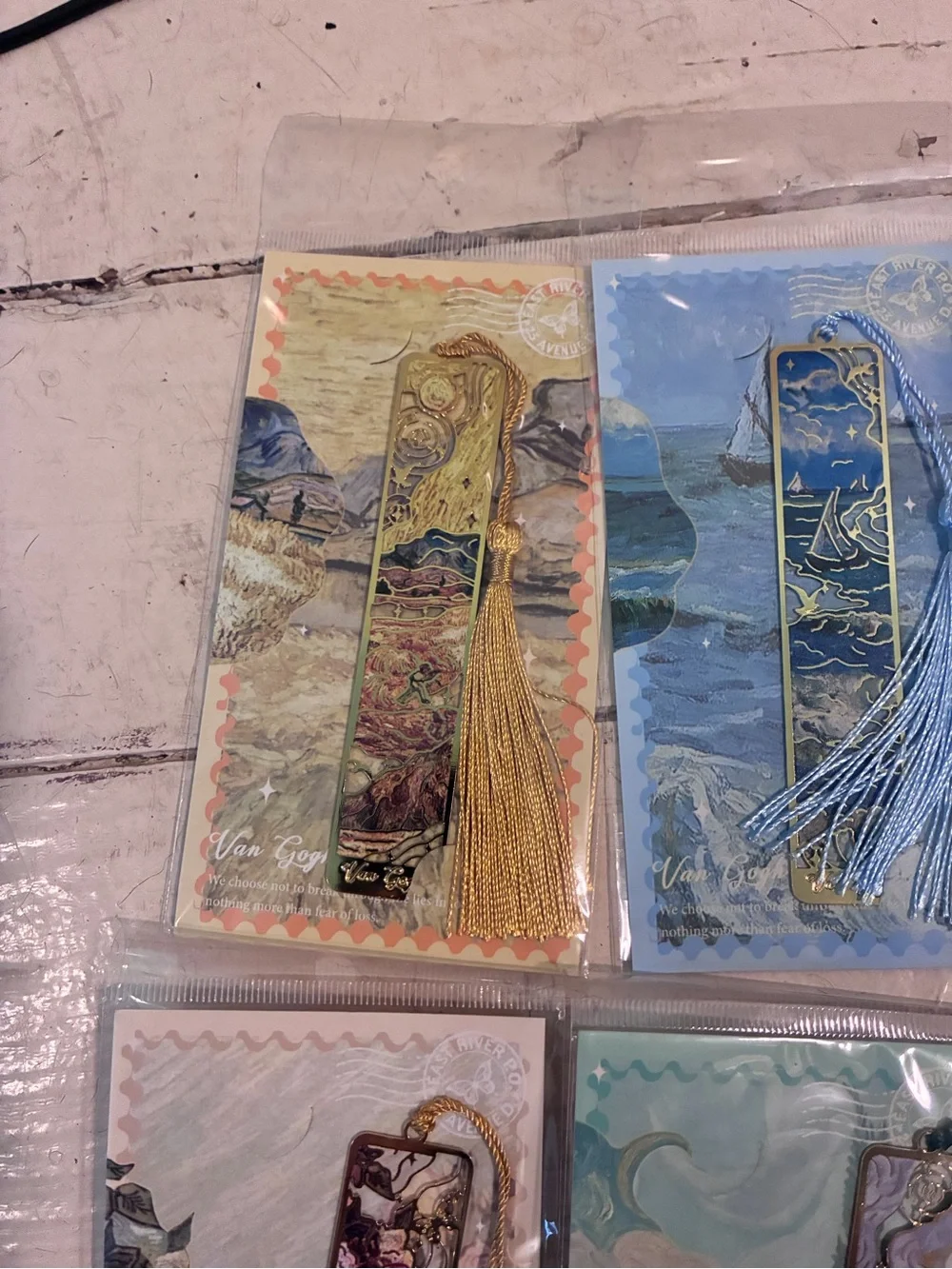 1 Piece Metal Bookmark with Tassel, Golden Hollow Bookmark Oil Painting Theme